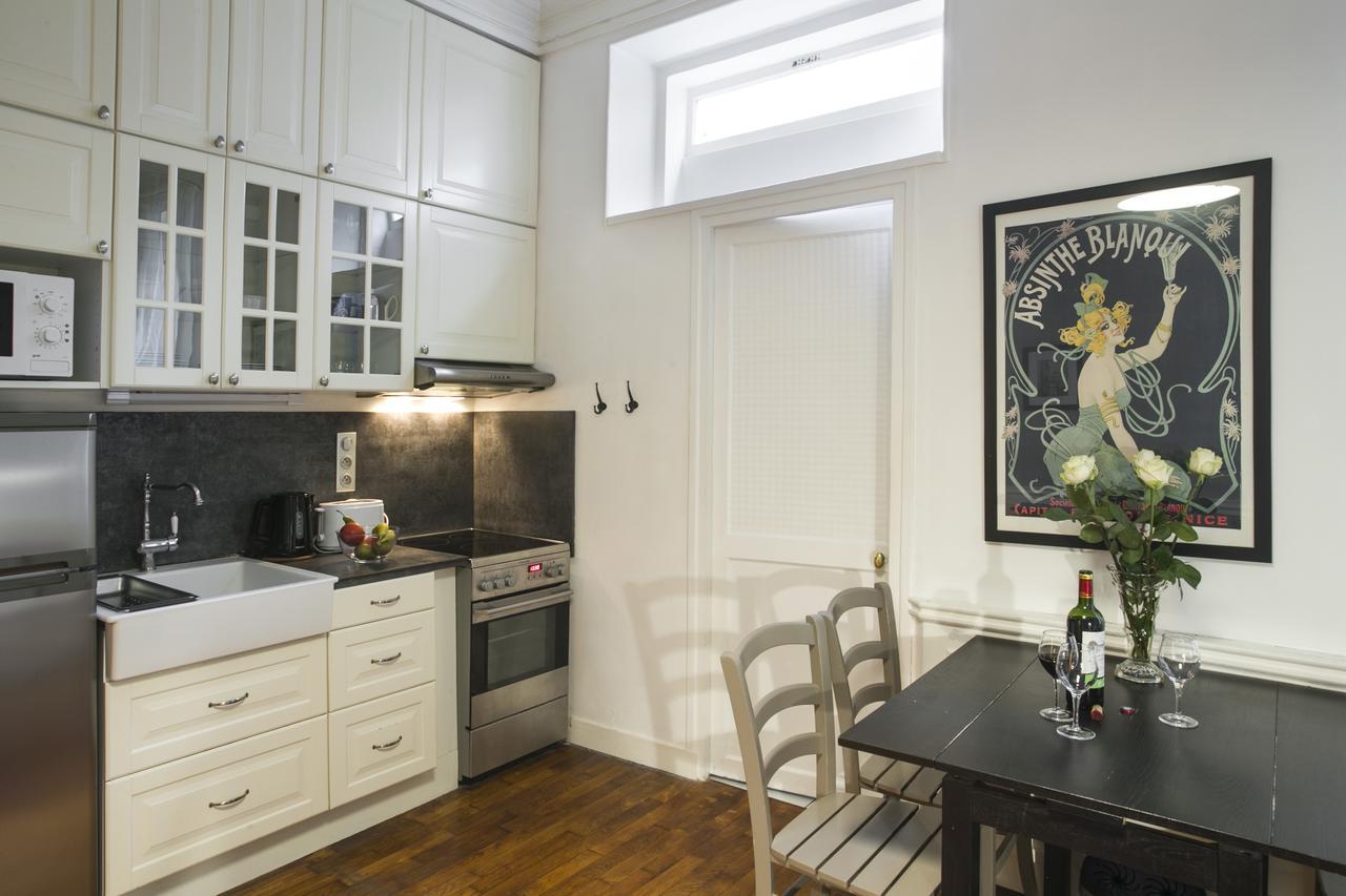 Las Cases Apartment Paris